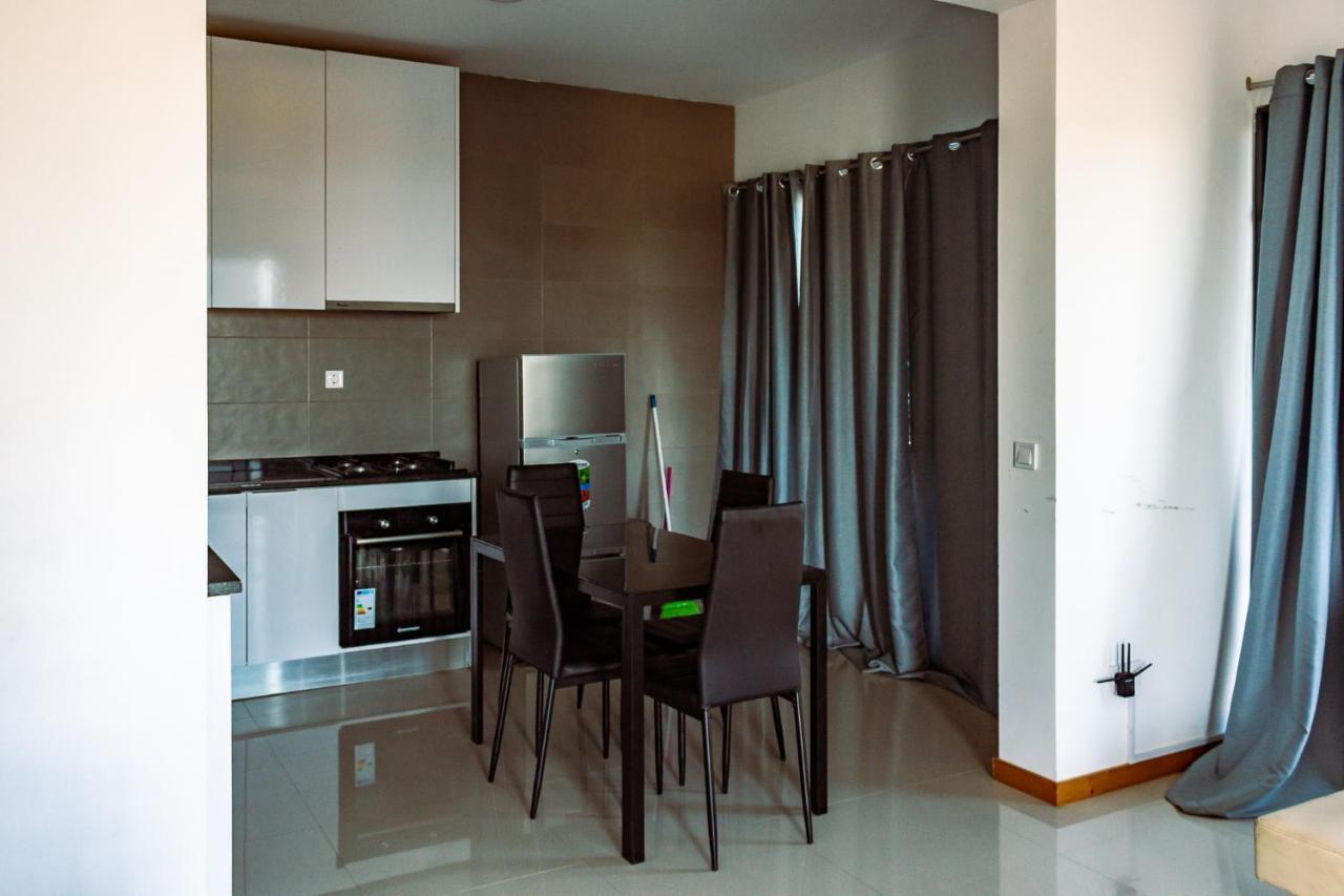 Beautiful And Brand New 2 Bedrooms Apartment/ Magnifico E Novo Apartamento T2 Прайя Экстерьер фото