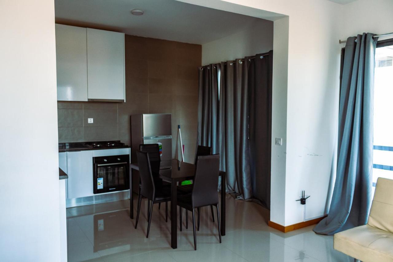 Beautiful And Brand New 2 Bedrooms Apartment/ Magnifico E Novo Apartamento T2 Прайя Экстерьер фото